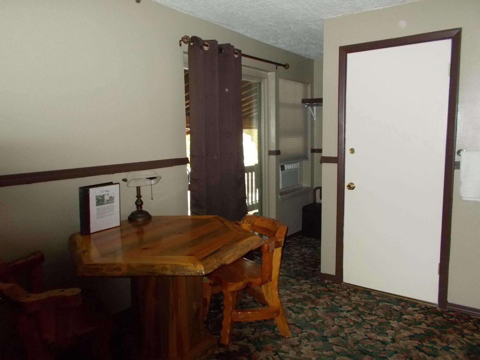 Dawson House Lodge Chemult Εξωτερικό φωτογραφία
